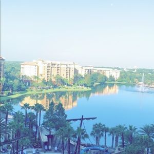 Meet your Posher, Amina